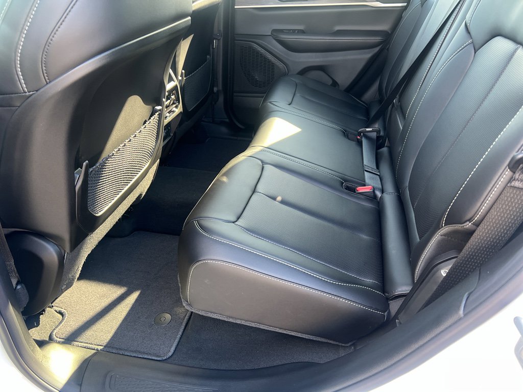 New 2025 Jeep Grand Cherokee Limited w/ Luxury Tech Group II AWD/4WD image 12