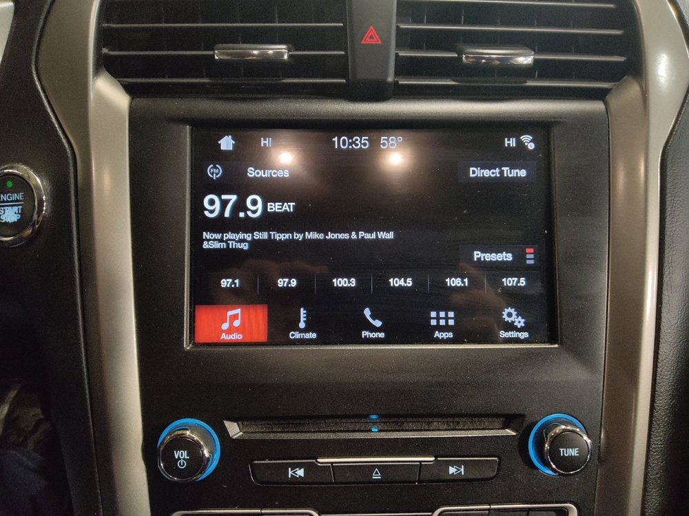 Used 2017 Ford Fusion SE w/ Fusion SE Technology Package FWD image 25