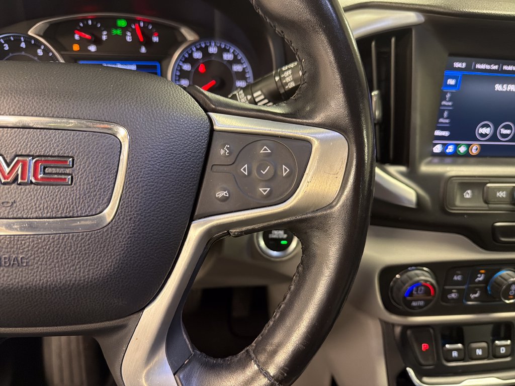 Used 2020 GMC Terrain SLE w/ Driver Convenience Package FWD image 30