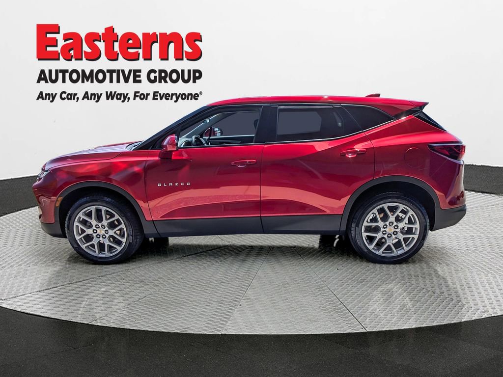 Used 2024 Chevrolet Blazer LT w/ Driver Confidence Package image 5