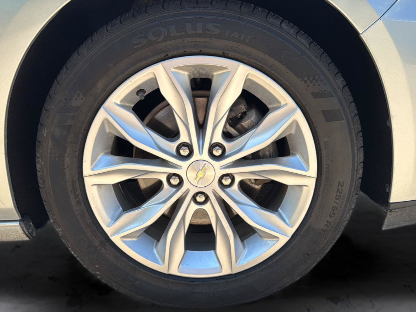 Used 2020 Chevrolet Malibu LT FWD image 27