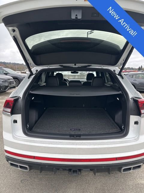 Used 2025 Volkswagen Atlas Cross Sport SEL Premium R-Line image 11