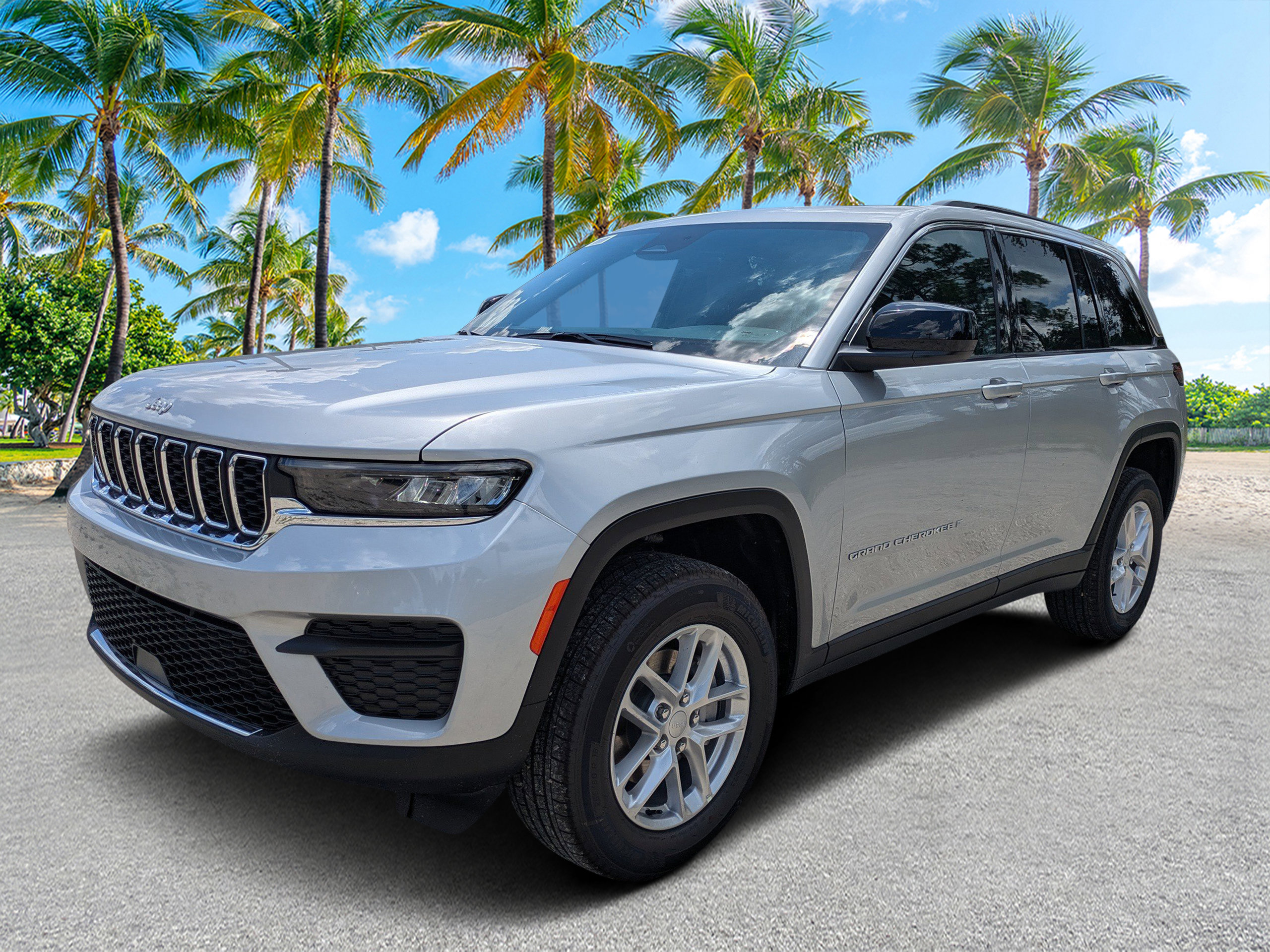 New 2026 Jeep Grand Cherokee Laredo X RWD image 7