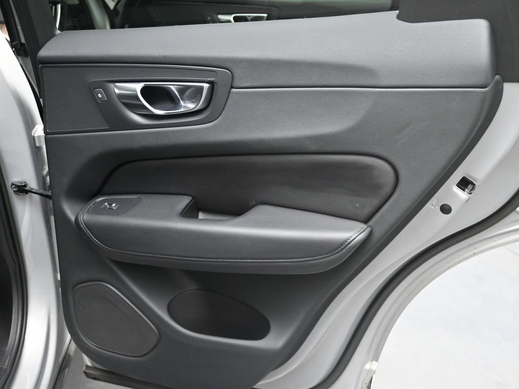 Used 2023 Volvo XC60 B5 Plus w/ Climate Package image 16