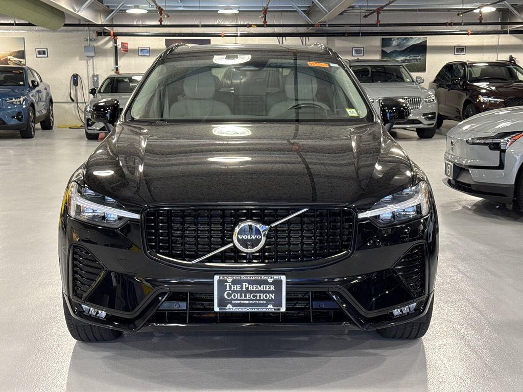 Certified 2024 Volvo XC60 B5 Plus w/ Protection Package Premier AWD/4WD image 6