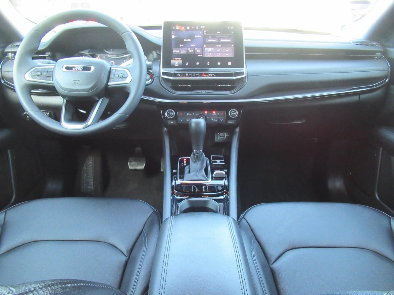 Certified 2026 Jeep Compass Limited AWD/4WD image 12