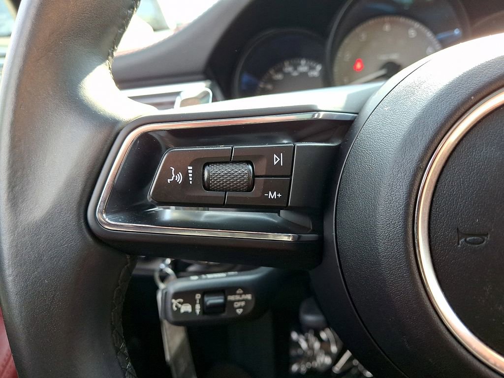 Used 2023 Porsche Macan S image 22