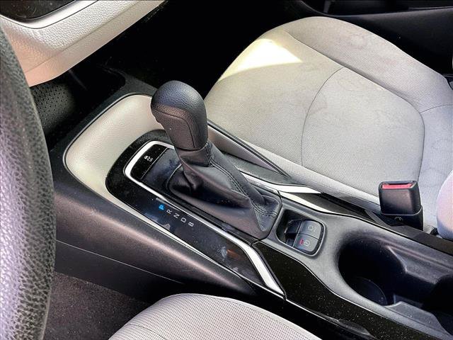 Used 2020 Toyota Corolla LE FWD image 15