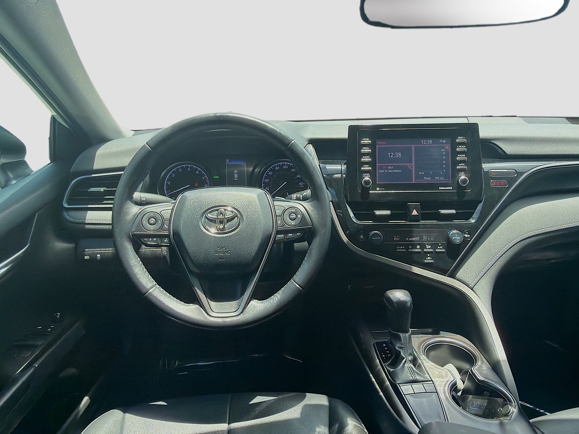 Used 2022 Toyota Camry SE w/ Convenience Package FWD image 20