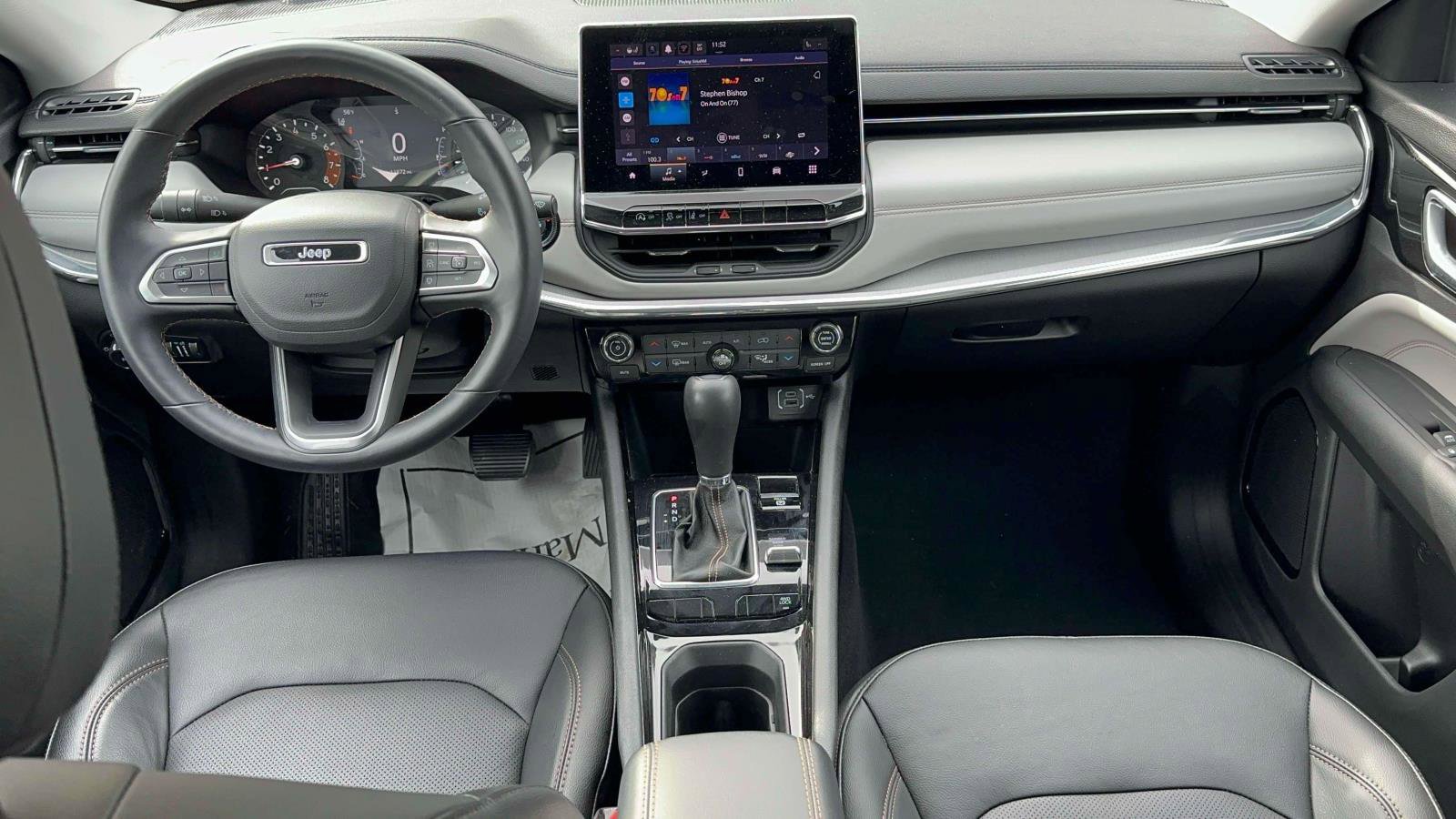 Used 2022 Jeep Compass Limited image 11