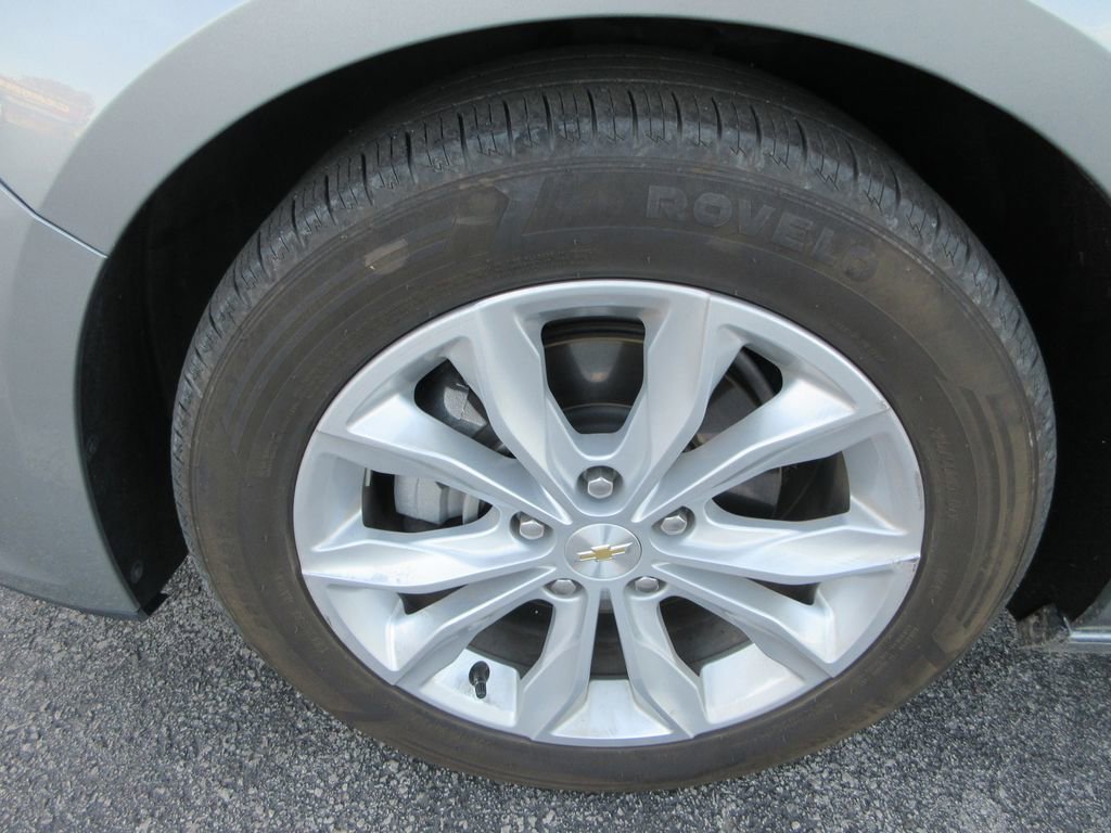 Used 2024 Chevrolet Malibu LT image 10