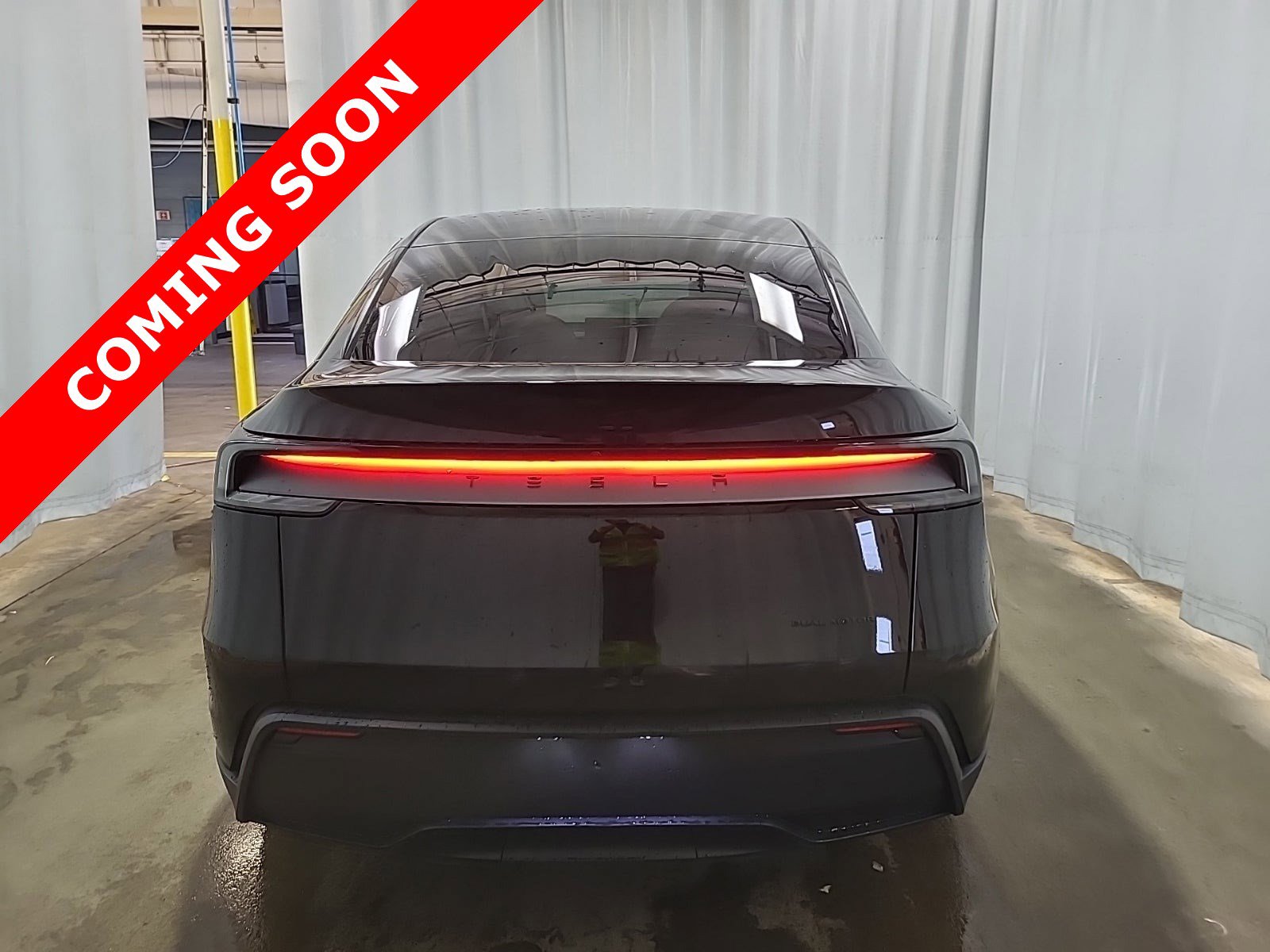 Used 2026 Tesla Model Y AWD image 4