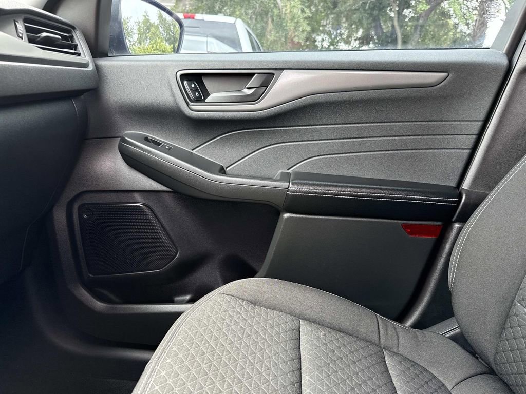 Used 2023 Ford Escape Active FWD image 28