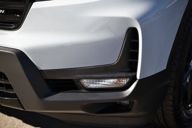 Used 2023 Honda Ridgeline Black Edition image 3