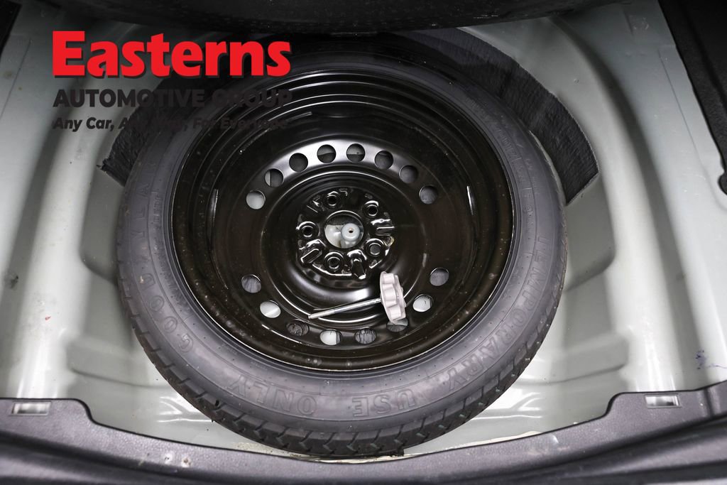 Used 2021 Toyota Camry SE FWD image 22