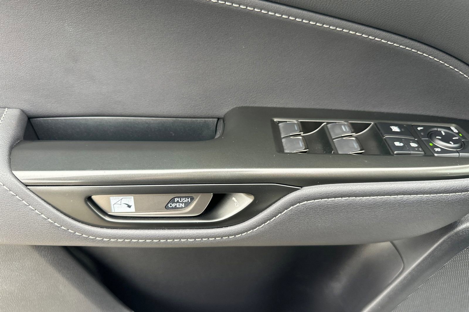 Used 2024 Lexus NX 450h+ AWD w/ Luxury Package image 12