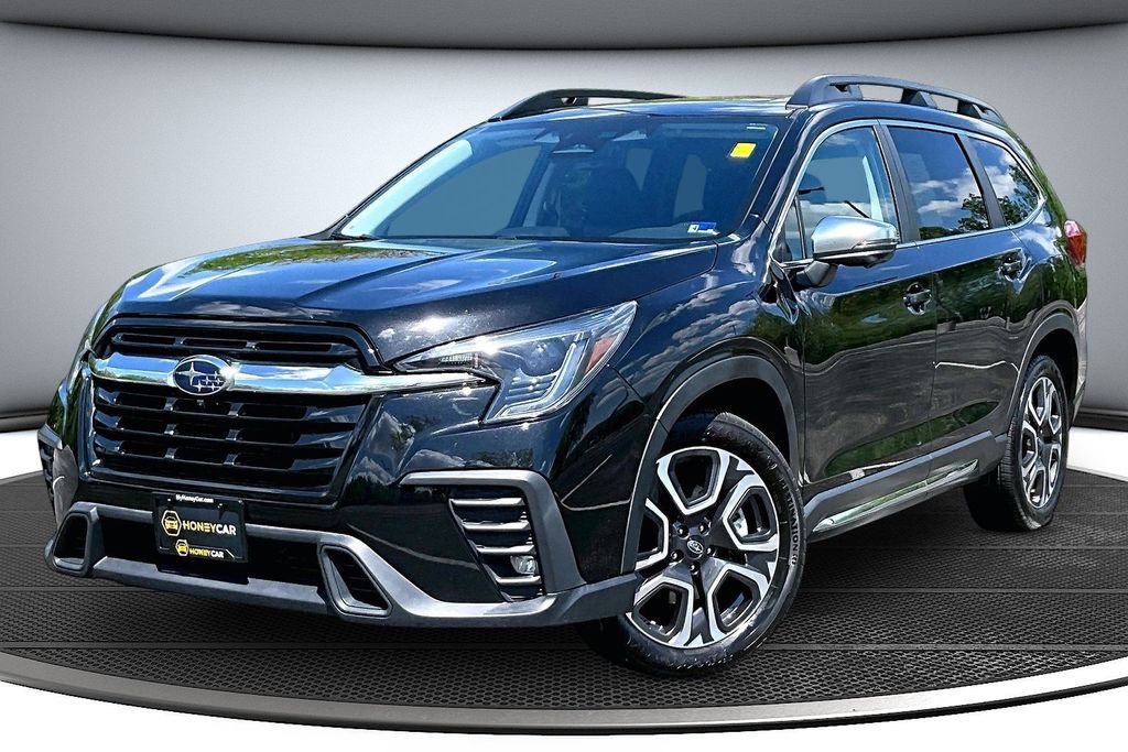 Used 2023 Subaru Ascent Limited w/ Technology Package AWD/4WD image 3