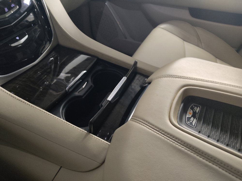 Used 2018 Cadillac Escalade Luxury AWD/4WD image 26