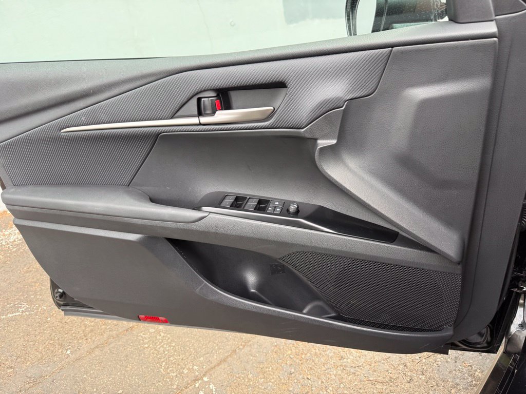 Used 2025 Toyota Camry SE FWD image 20