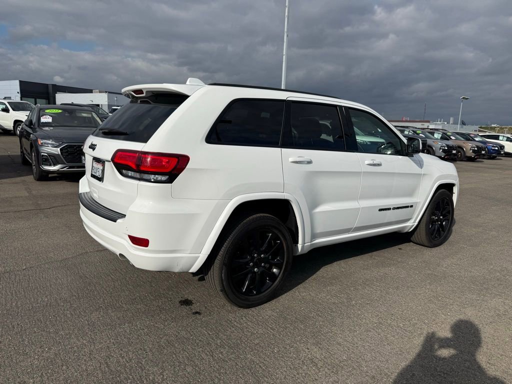 Used 2022 Jeep Grand Cherokee Laredo X image 6