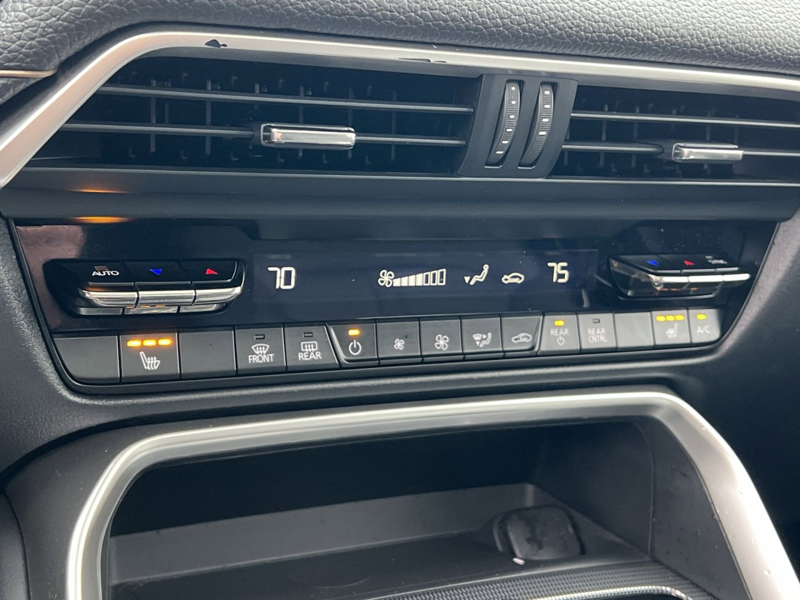 Used 2024 MAZDA CX-90 Plug-In Hybrid w/ Premium Pkg image 20