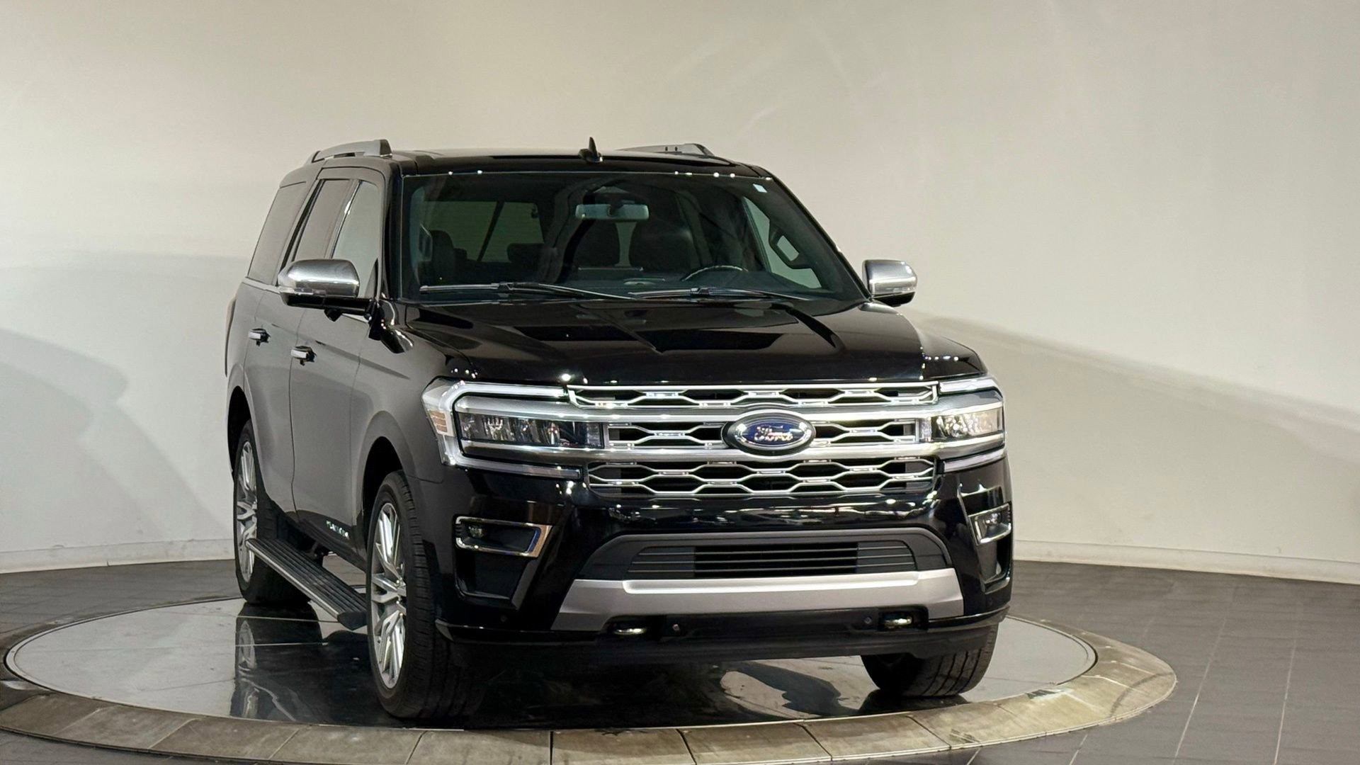 Used 2022 Ford Expedition Platinum video 2
