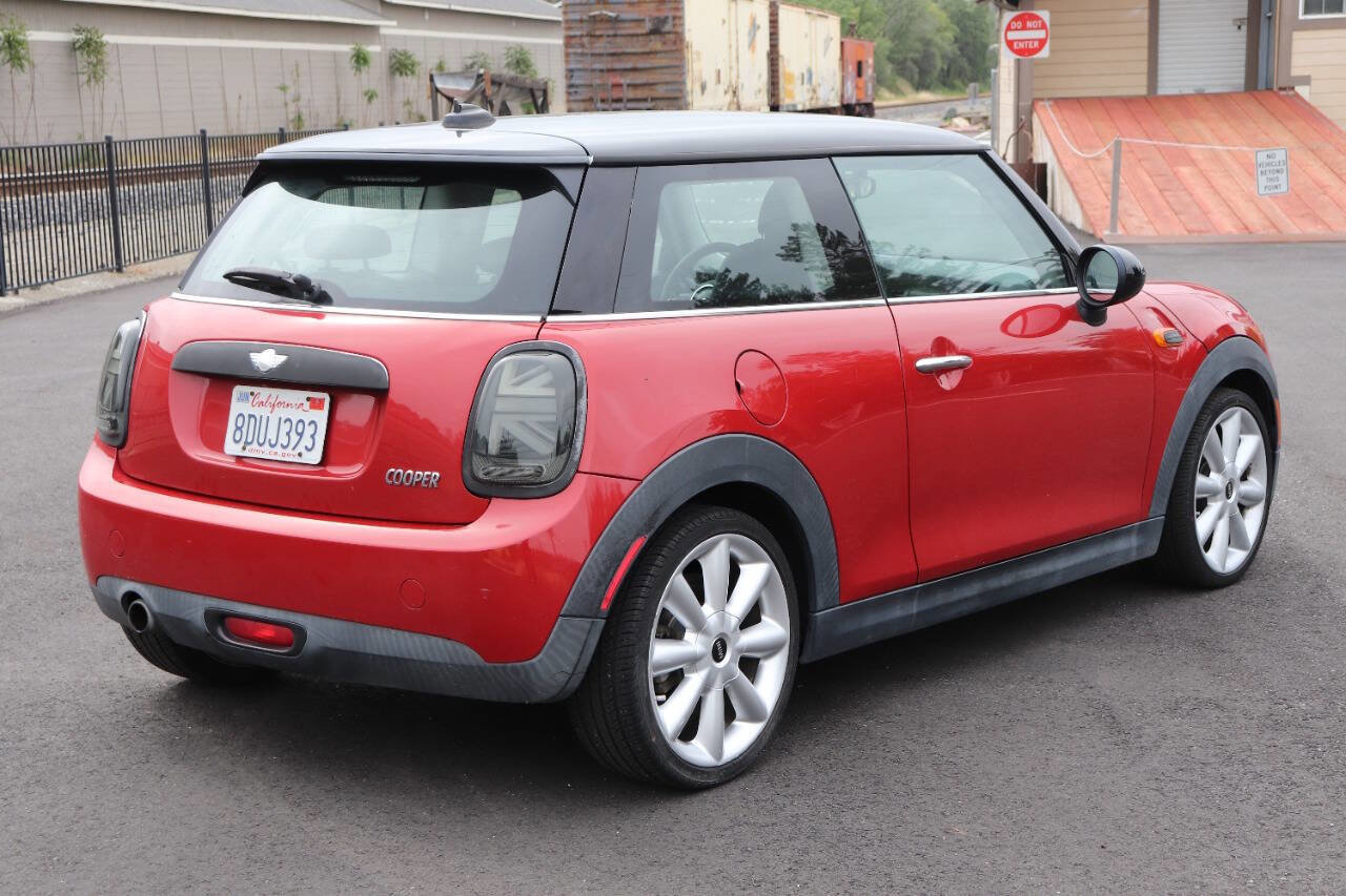 Used 2014 MINI Cooper 2-Door Hardtop FWD image 9