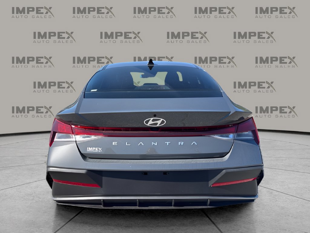 Used 2024 Hyundai Elantra SEL FWD image 4