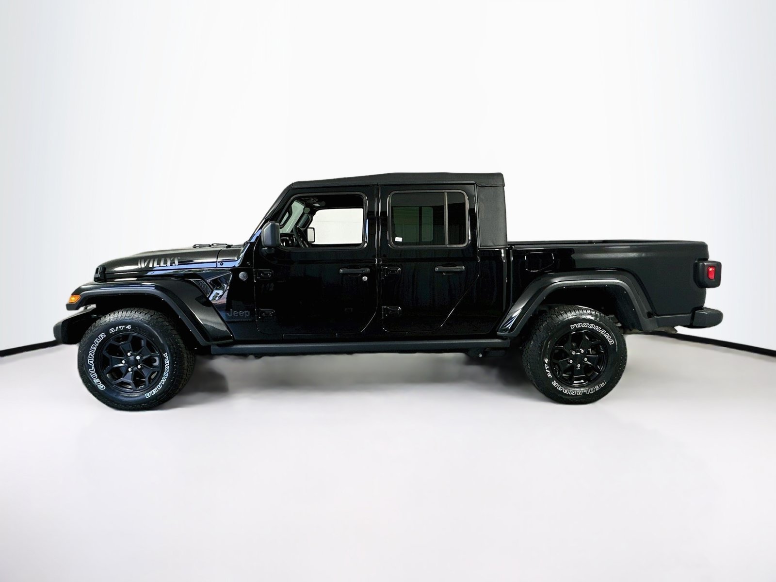 Used 2023 Jeep Gladiator Sport AWD/4WD image 8