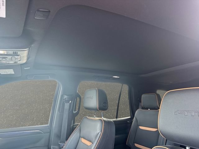 Used 2023 GMC Yukon AT4 w/ AT4 Premium Plus Package AWD/4WD image 18