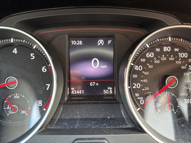 Used 2018 Volkswagen Golf 4-Door image 10