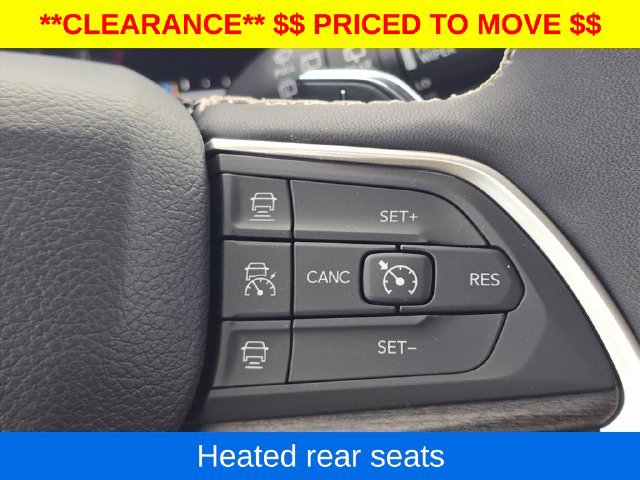 Used 2023 Jeep Grand Cherokee L Limited w/ Black Appearance Package AWD/4WD image 28