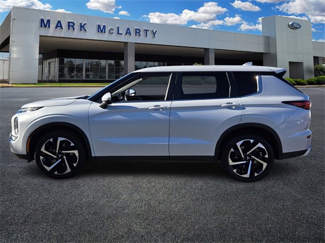 Used 2024 Mitsubishi Outlander SE image 6