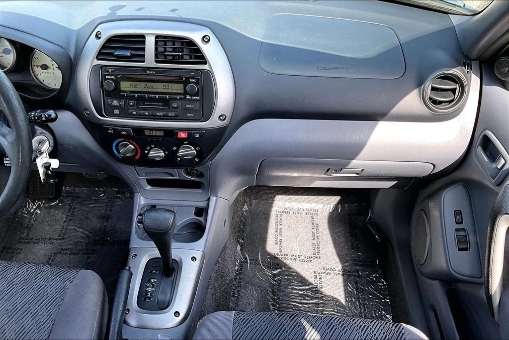 Used 2003 Toyota RAV4 4WD image 25