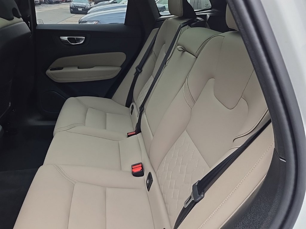 Certified 2026 Volvo XC60 B5 Plus AWD/4WD image 14