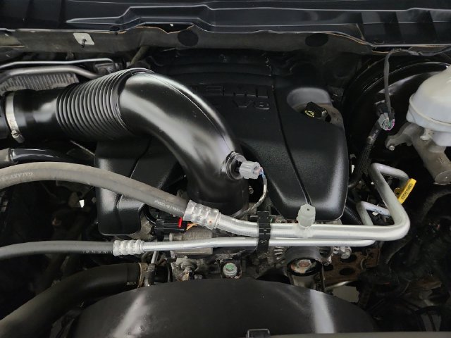 Used 2019 RAM 1500 Classic SLT w/ Black Appearance Group AWD/4WD image 37