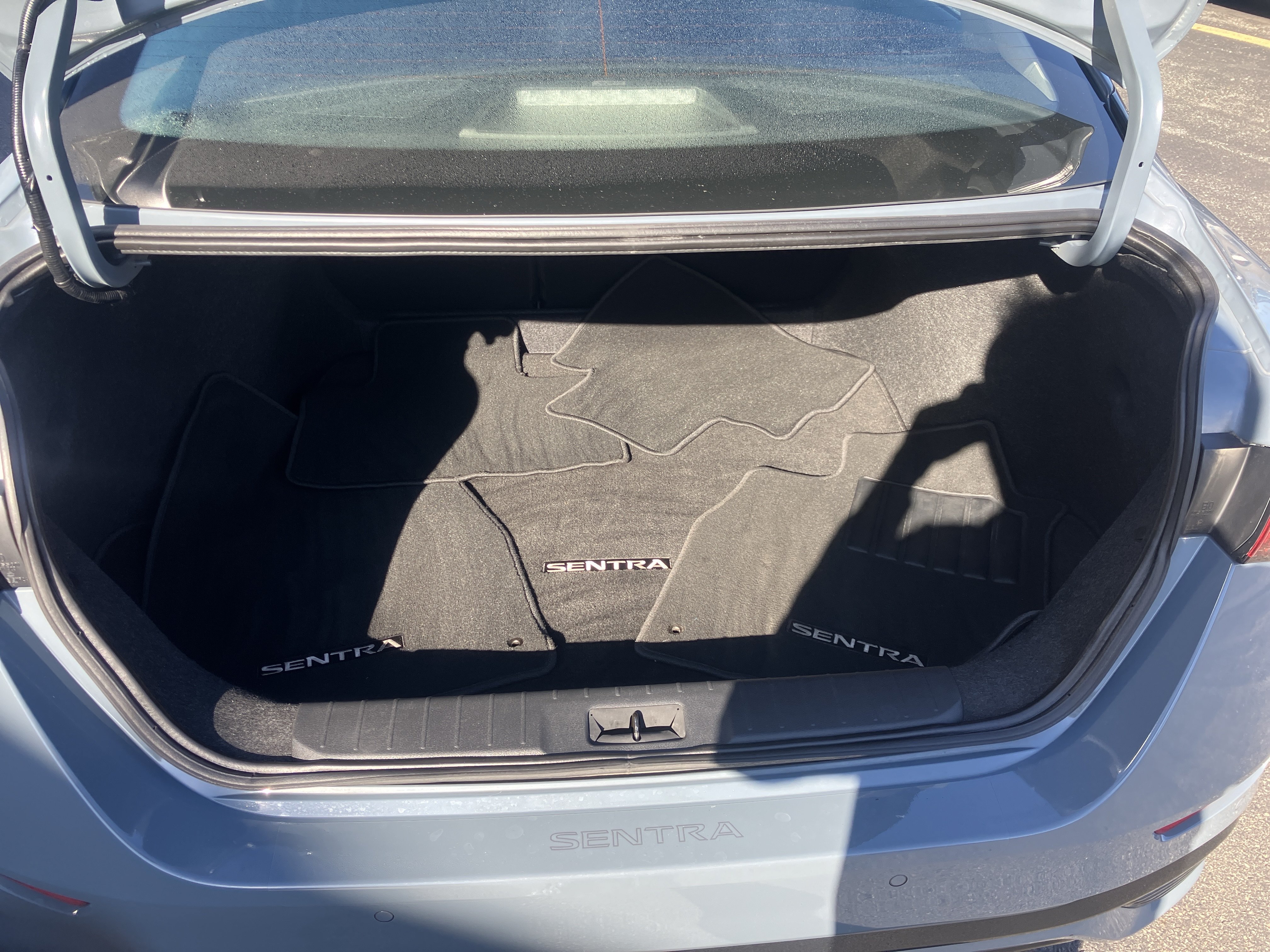 Used 2024 Nissan Sentra SR FWD image 12