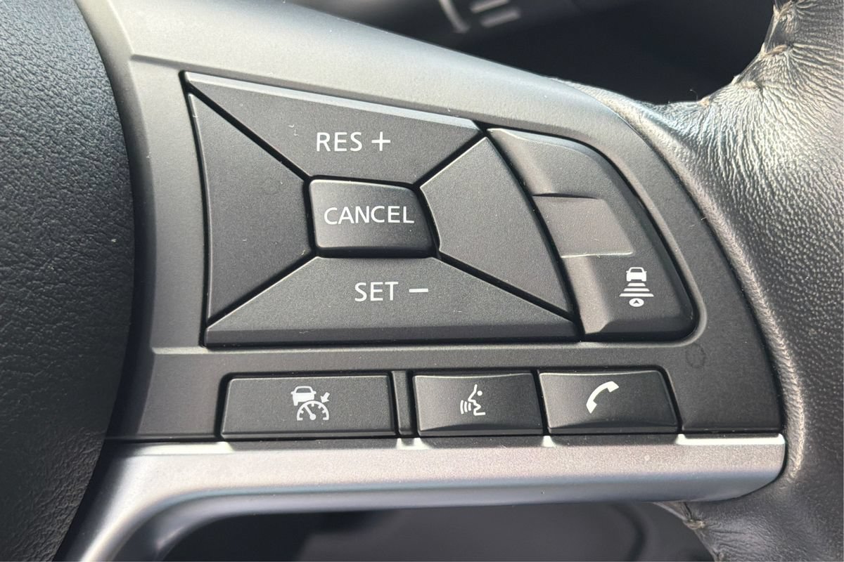 Used 2020 Nissan Sentra SV FWD image 32