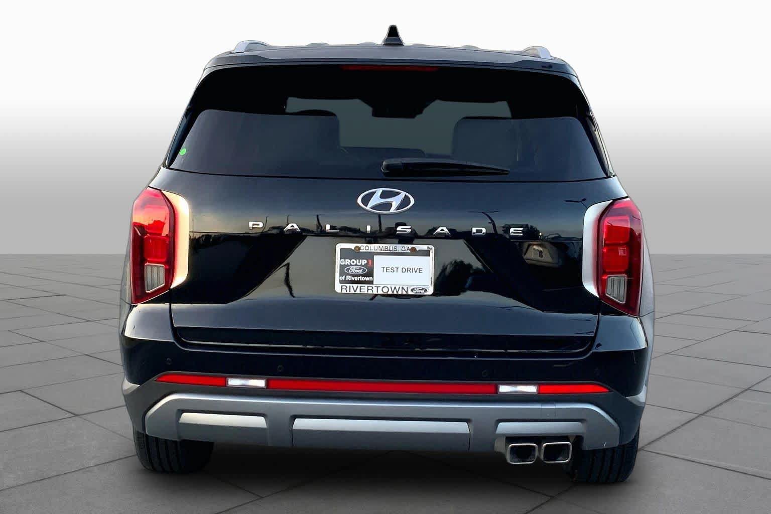 Used 2025 Hyundai Palisade SEL FWD image 5