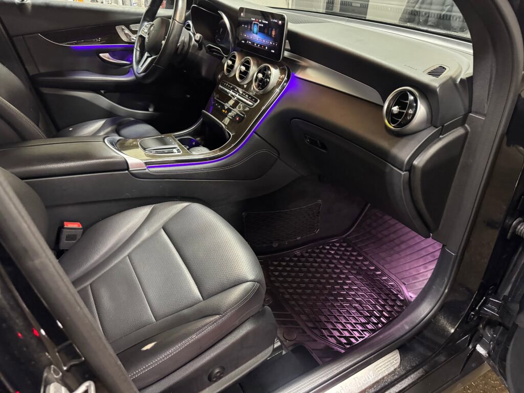 Used 2020 Mercedes-Benz GLC 300 4MATIC Coupe image 25