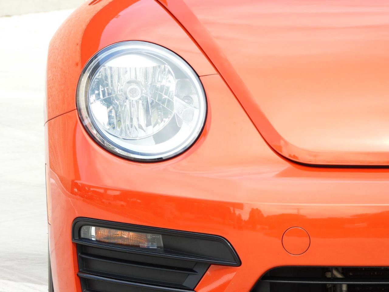 Used 2019 Volkswagen Beetle 2.0T SE FWD image 24