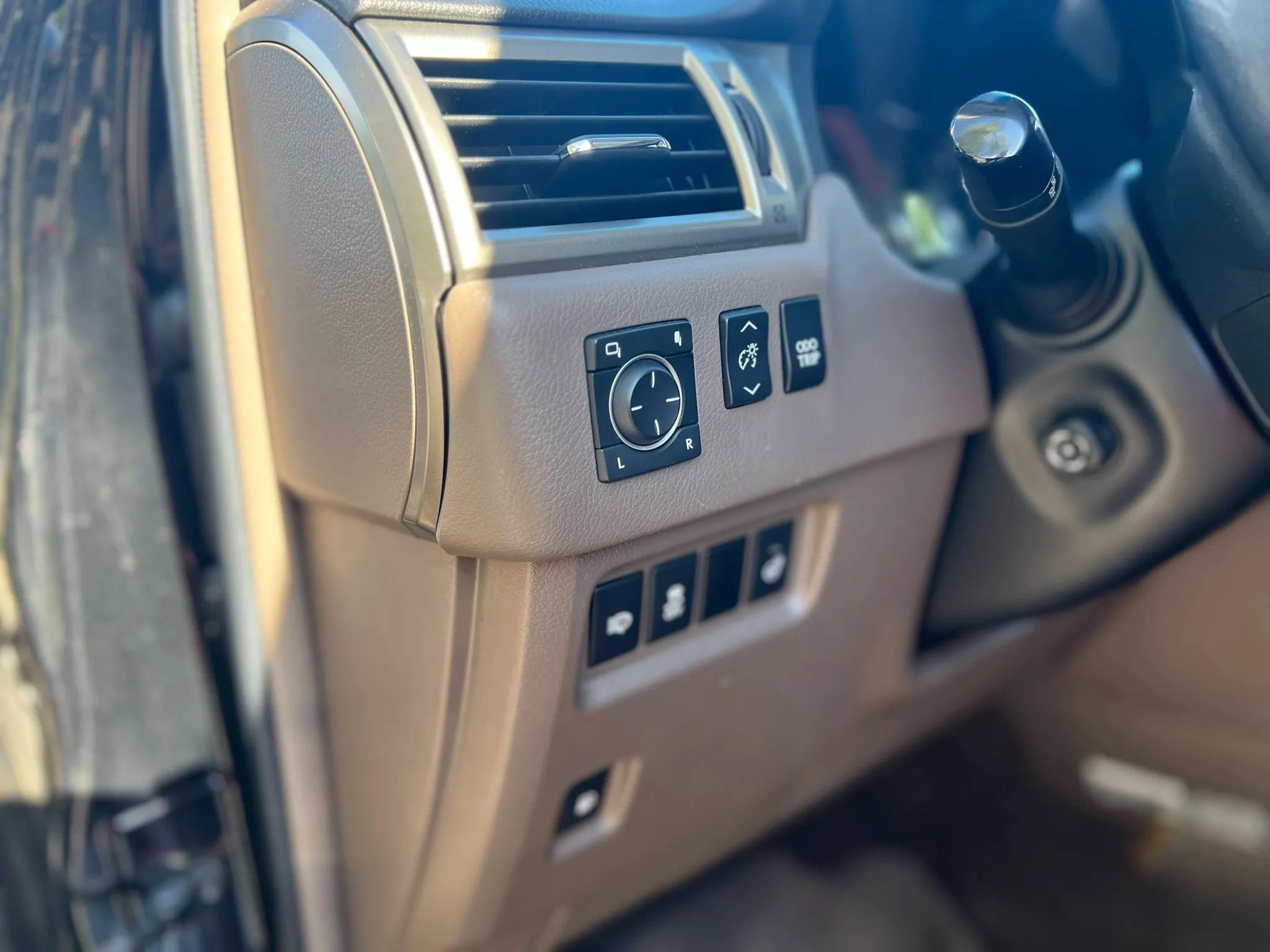 Used 2014 Lexus GX 460 Luxury image 22