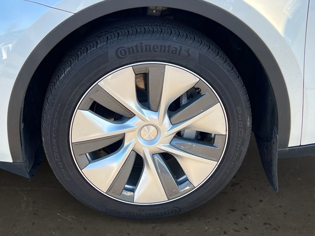 Used 2023 Tesla Model Y Long Range image 25