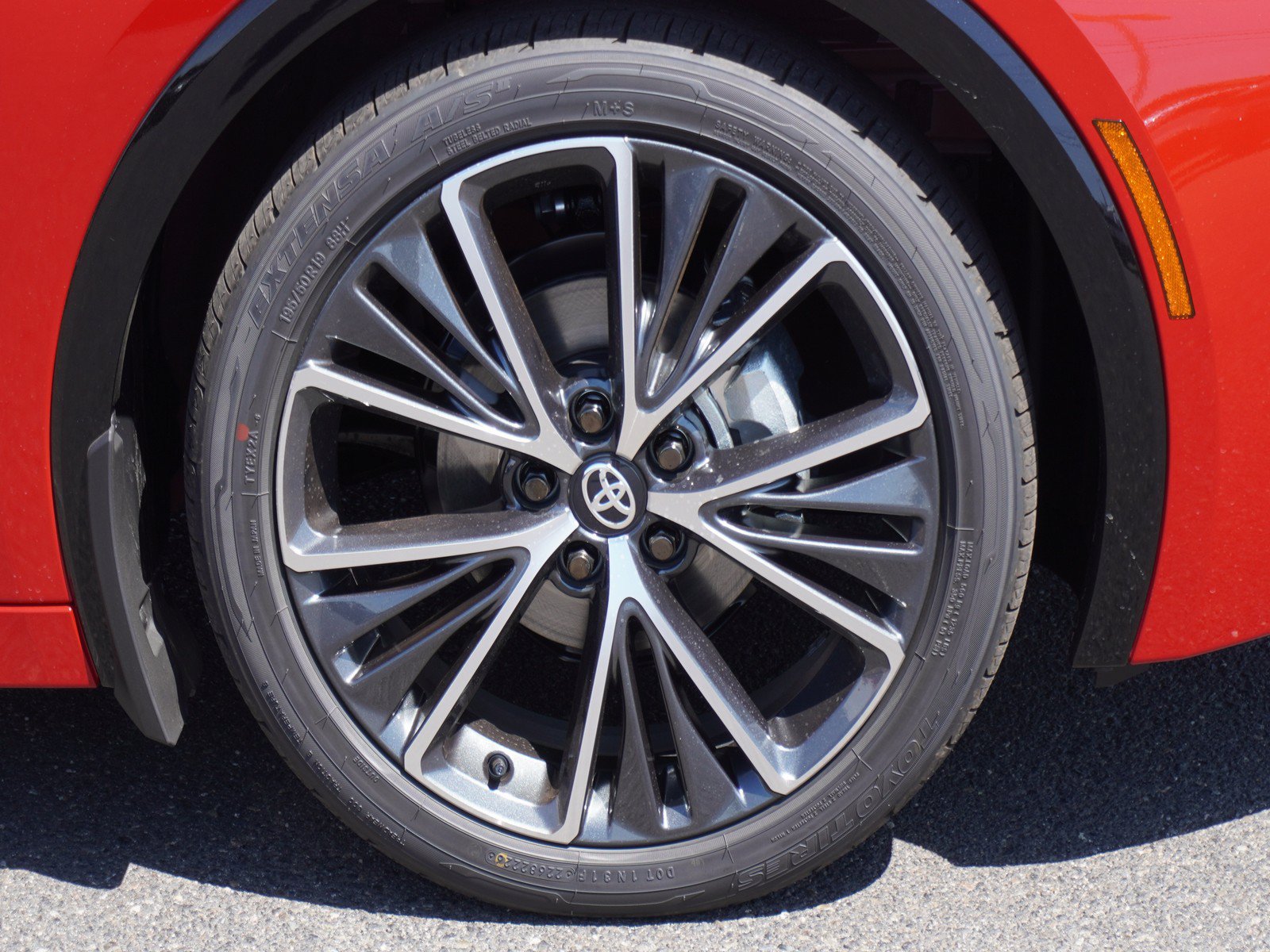 New 2027 Toyota Prius XLE FWD image 5