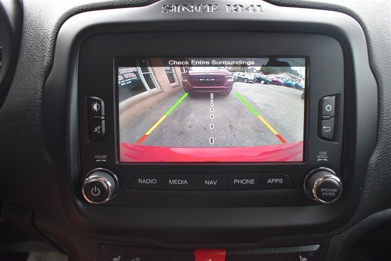 Used 2017 Jeep Renegade Trailhawk AWD/4WD image 17