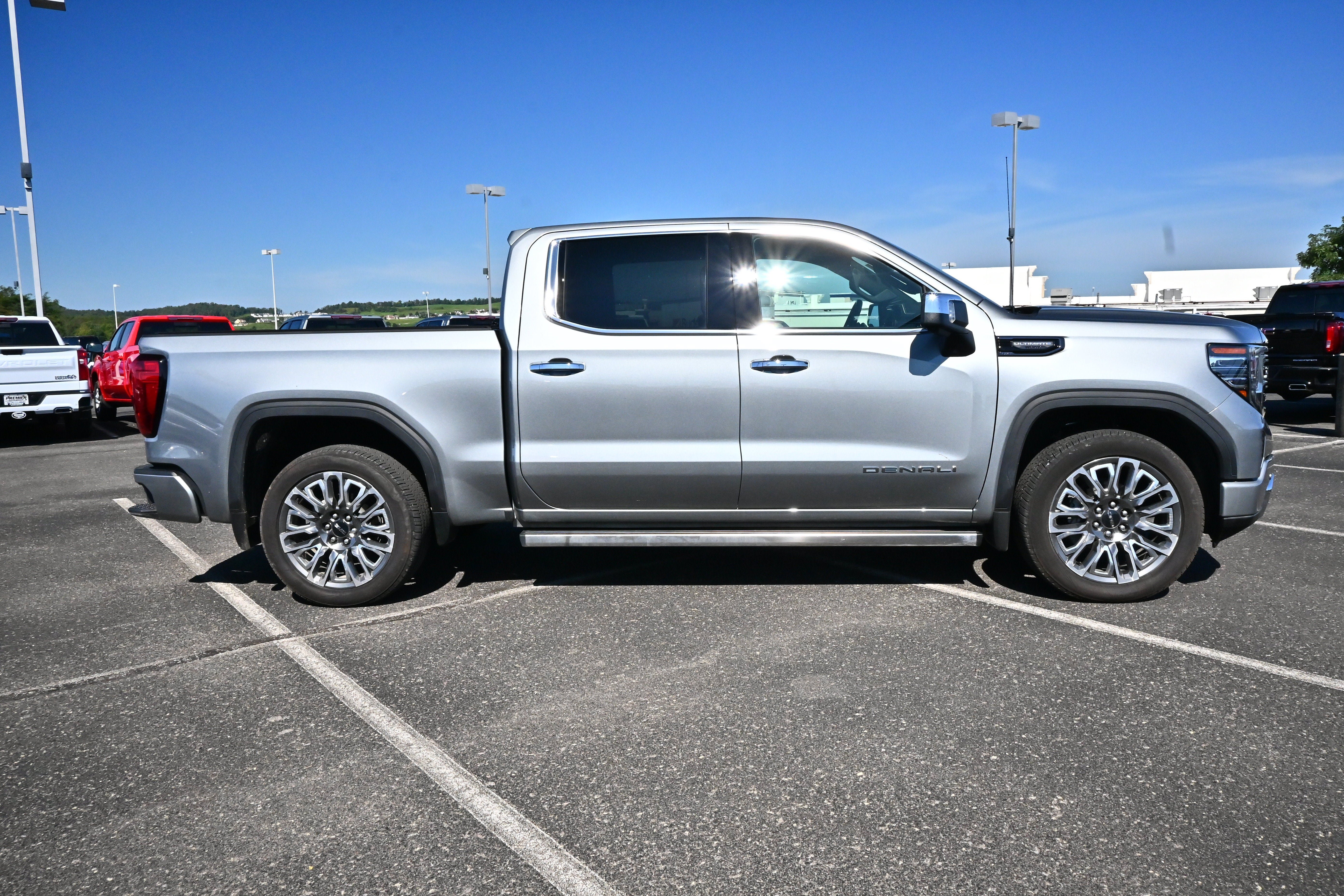 Used 2026 GMC Sierra 1500 Denali Ultimate AWD/4WD image 5