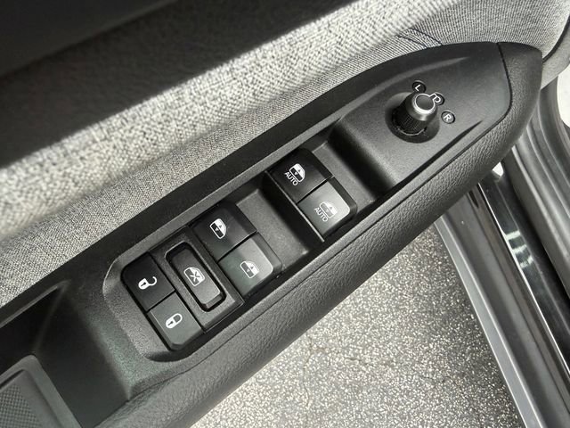 Used 2023 Jeep Compass Sport AWD/4WD image 10