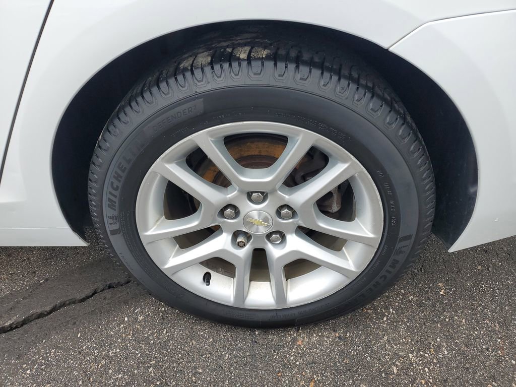 Used 2016 Chevrolet Malibu LT w/ Sun And Convenience Package image 26