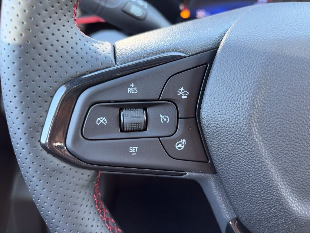 New 2026 Chevrolet Trax RS w/ Sunroof Package FWD image 11