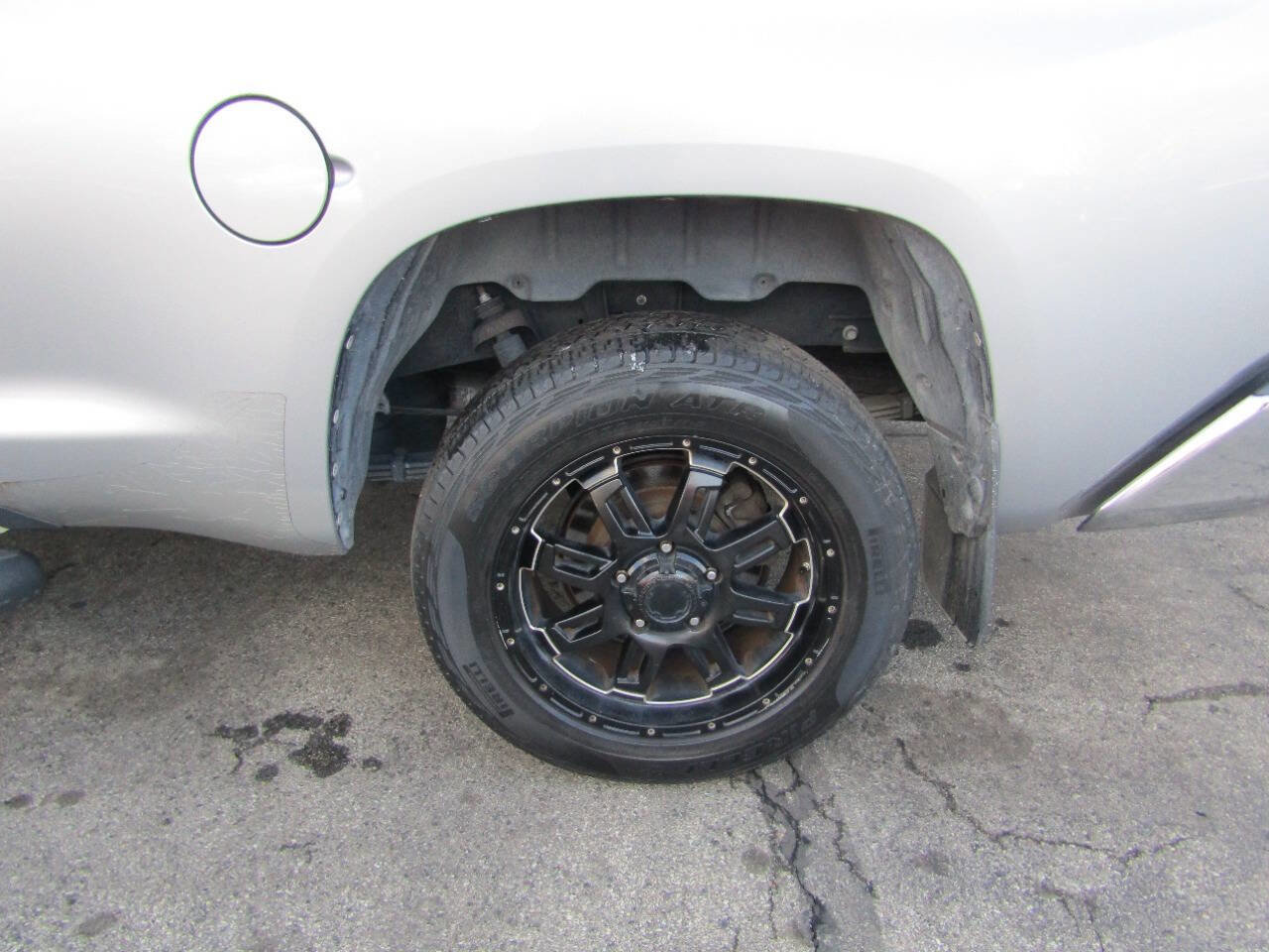 Used 2015 Toyota Tundra SR5 image 3